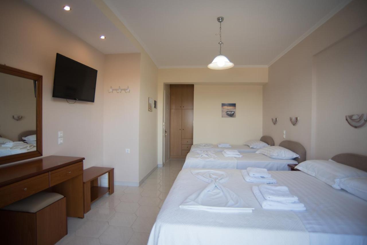 Oasis Hotel Perigiali Bagian luar foto