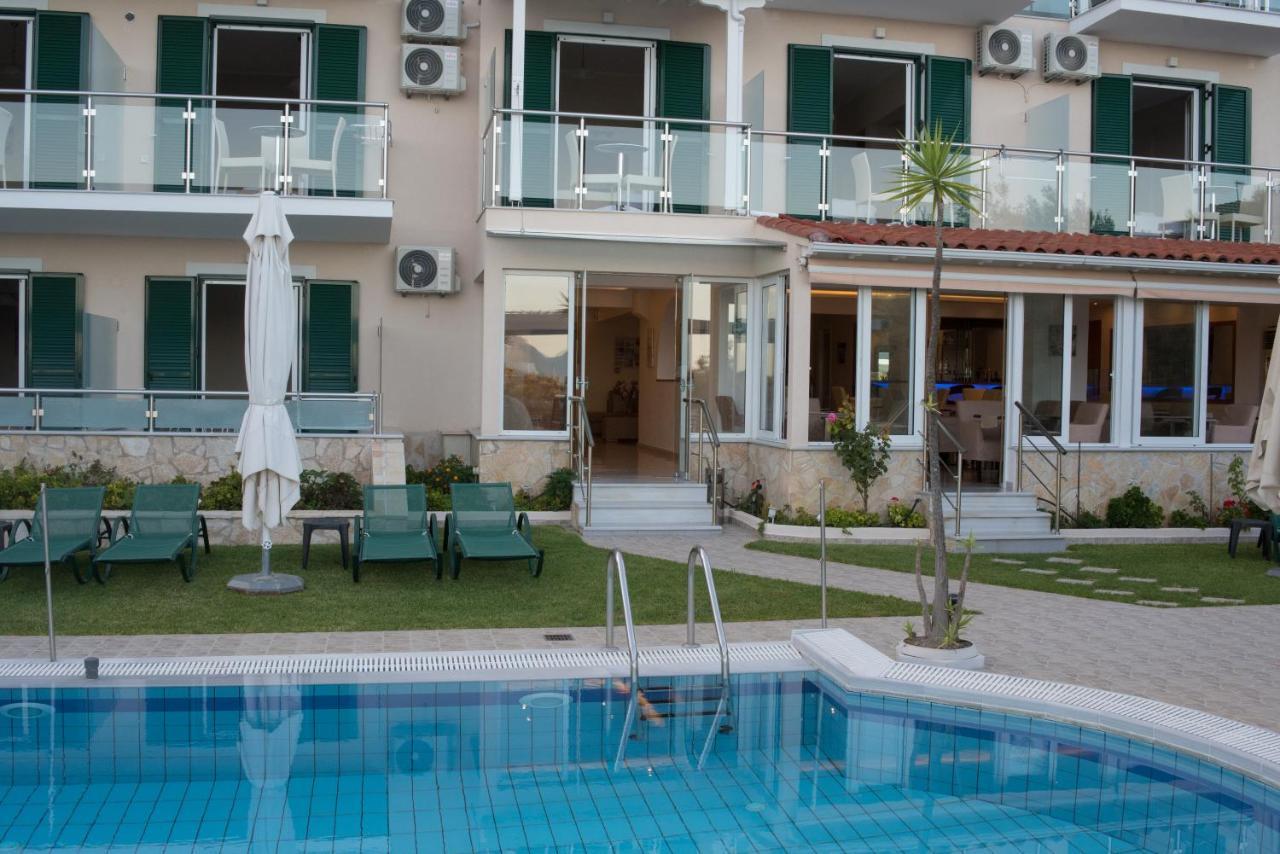 Oasis Hotel Perigiali Bagian luar foto