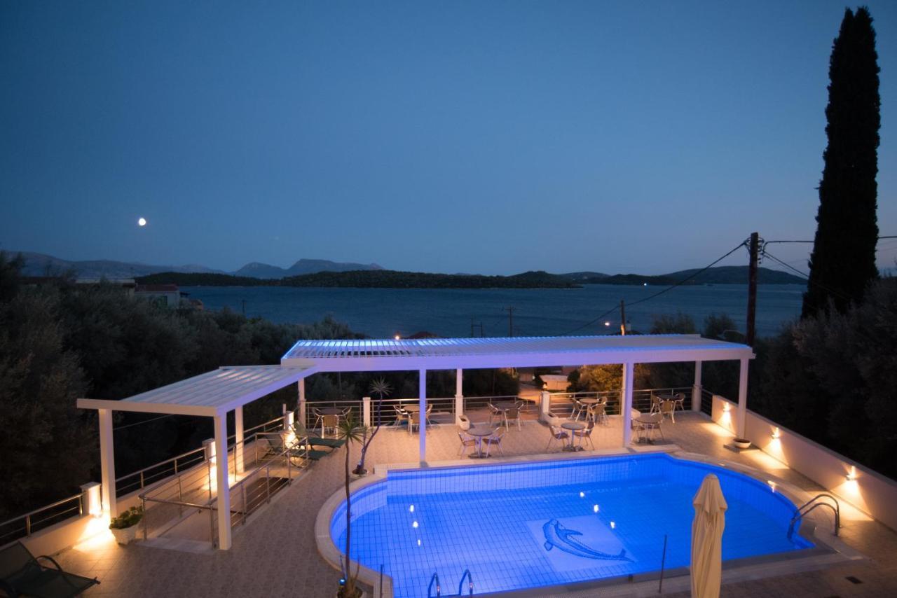 Oasis Hotel Perigiali Bagian luar foto