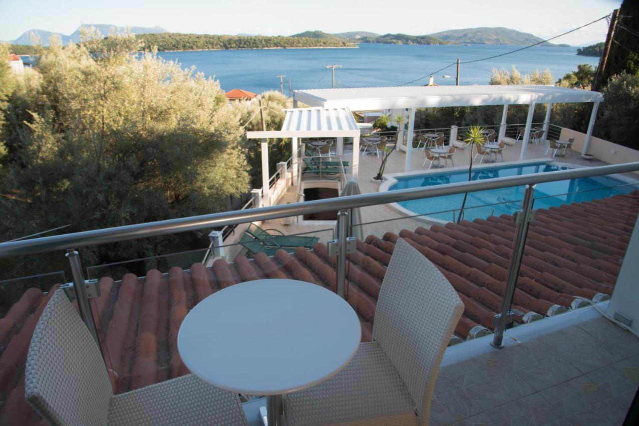 Oasis Hotel Perigiali Bagian luar foto