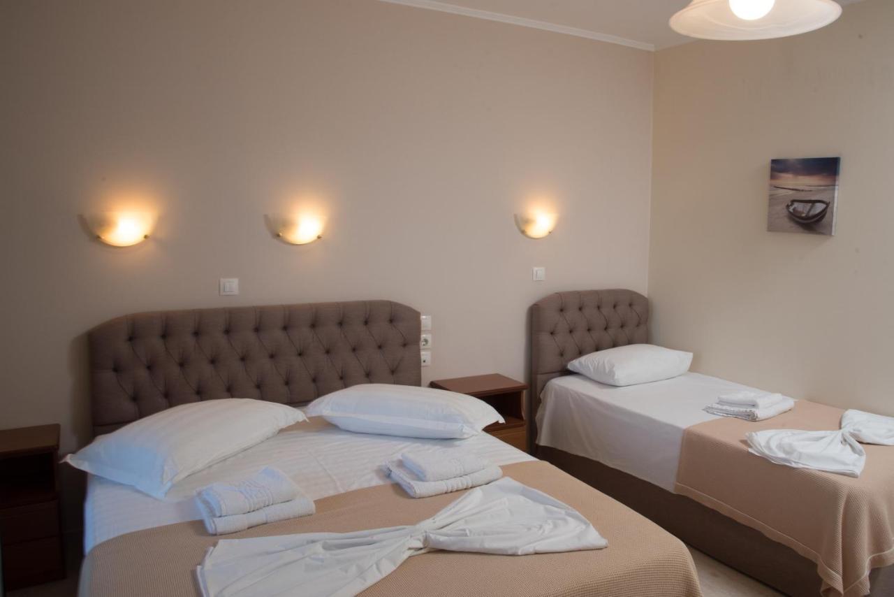 Oasis Hotel Perigiali Bagian luar foto